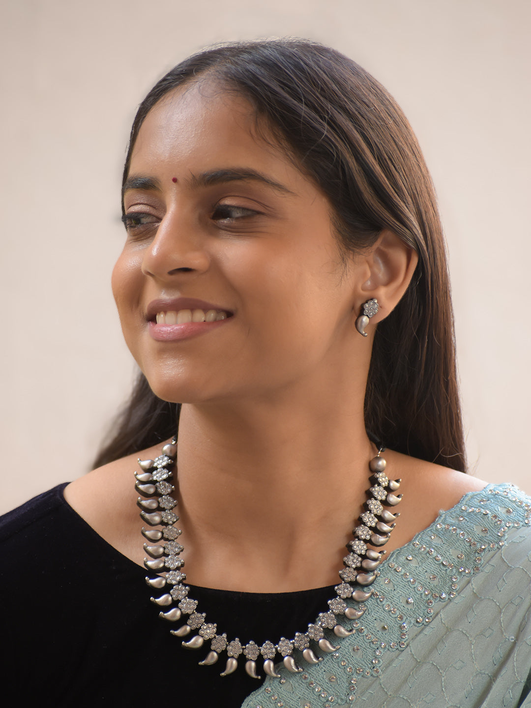 Silver Flower Mango Design Handmade Terracotta Necklace Set