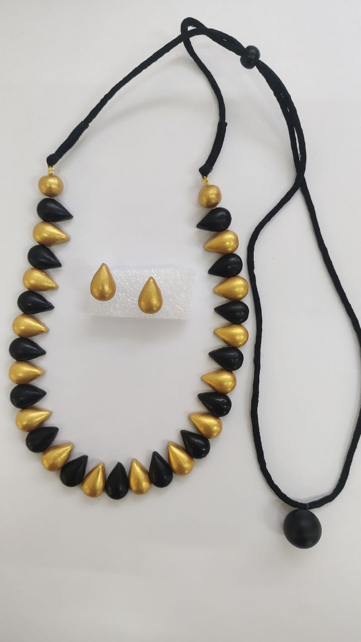 Terracotta Black & Antique Gold Teardrop Bead Necklace Set