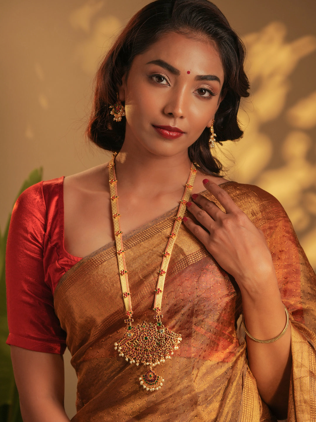 Zarminah — Gold Tone Temple Necklace Set Off-white Zari haaram