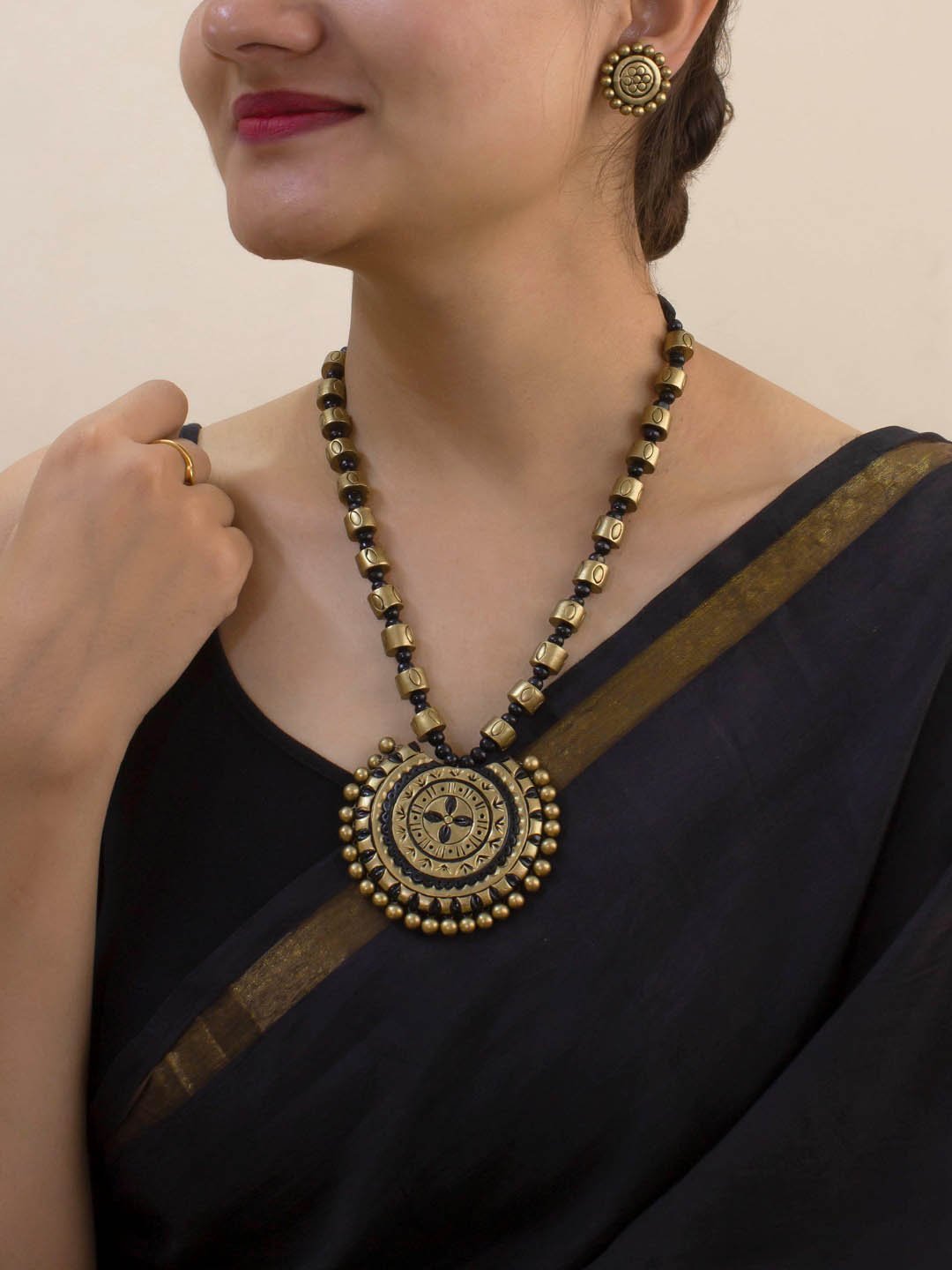 Kalaratna — Black and Golden Colour Circular Shape Pendant Terracotta Necklace Set