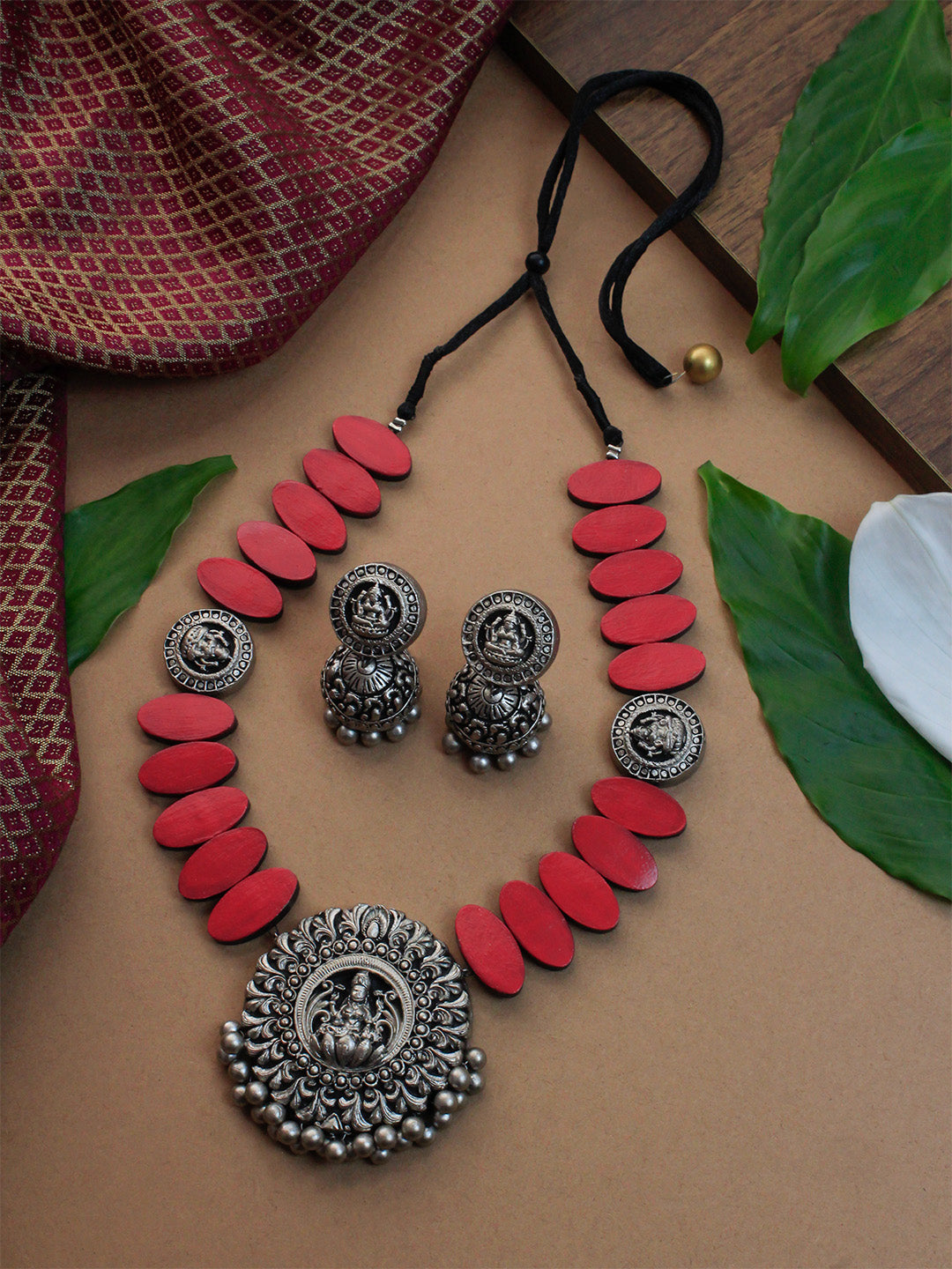Pink Silver Oval Shape Pattern Lakshmi Design Temple Haram Style Handmade Terracotta Necklace Set