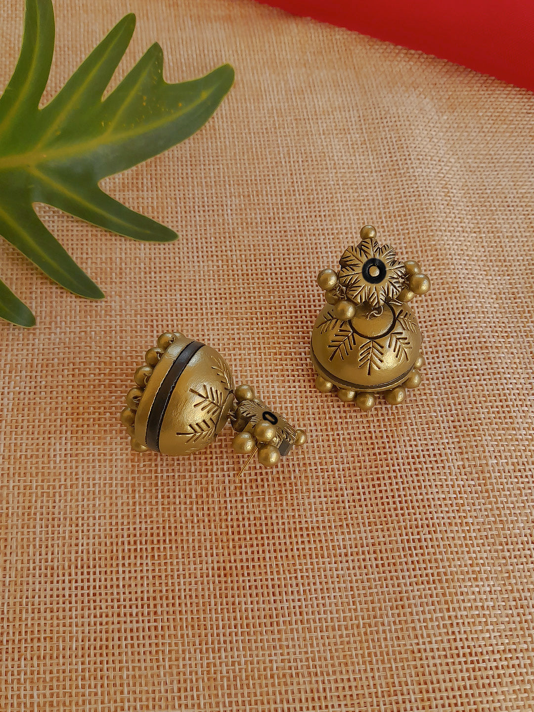 Hemaprabha — Flower Design Hand Painted Terracotta Jewellery Set