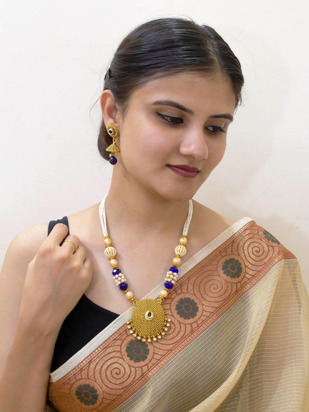 Avismaya Gold Plated Geometric Design Pendant Blue And White Color Beads Medium Necklace Set