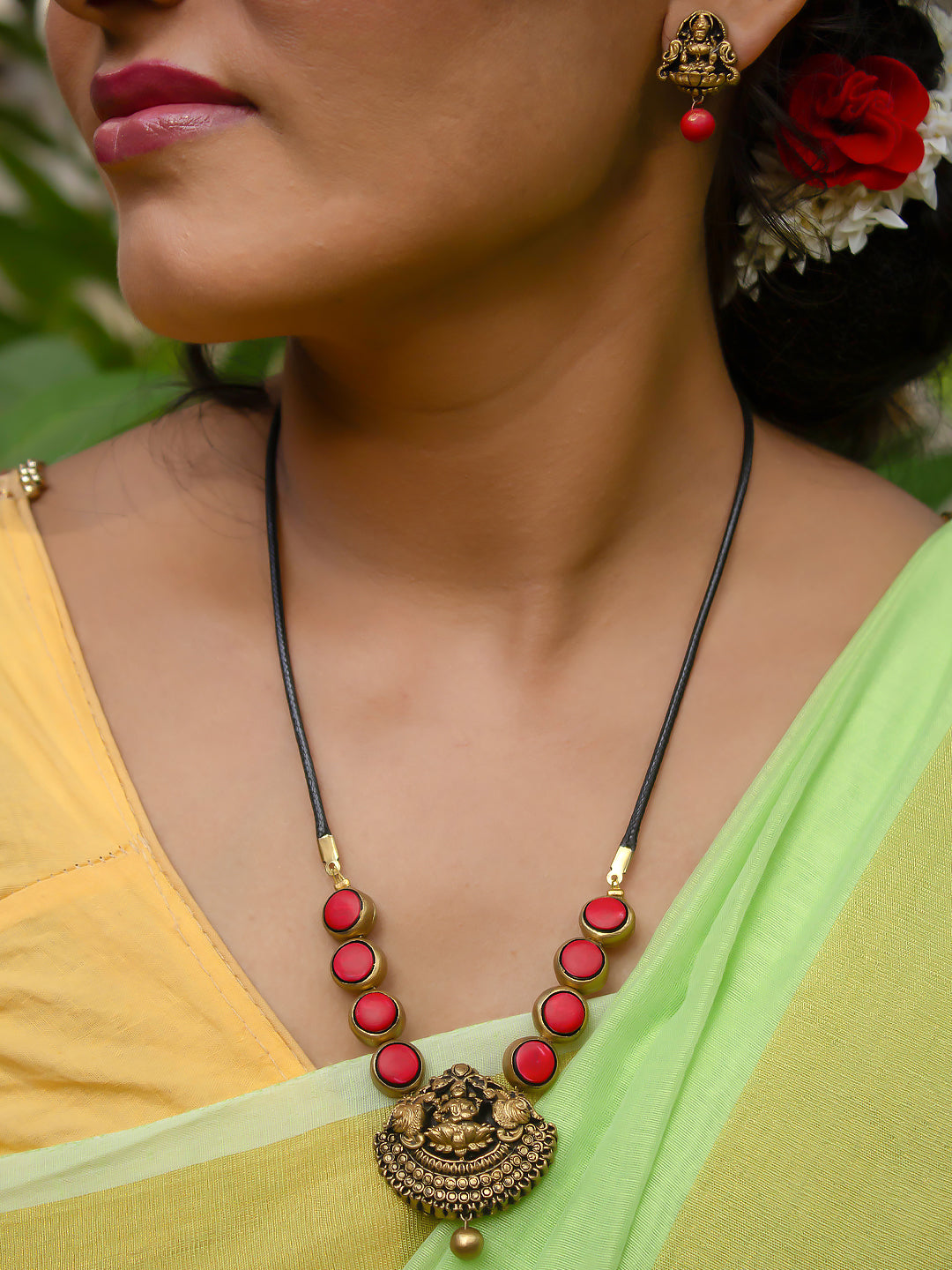 Circular Pattern Design Lakshmi Pendant Design Antique Gold Red Black Handmade Terracotta Necklace Set