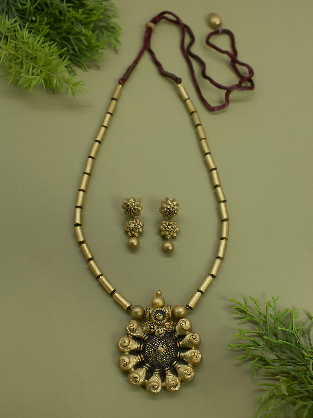 Antique Gold Mandala Art Design Pendant with Tube Design Single Chain Handmade Terracotta Necklace Set
