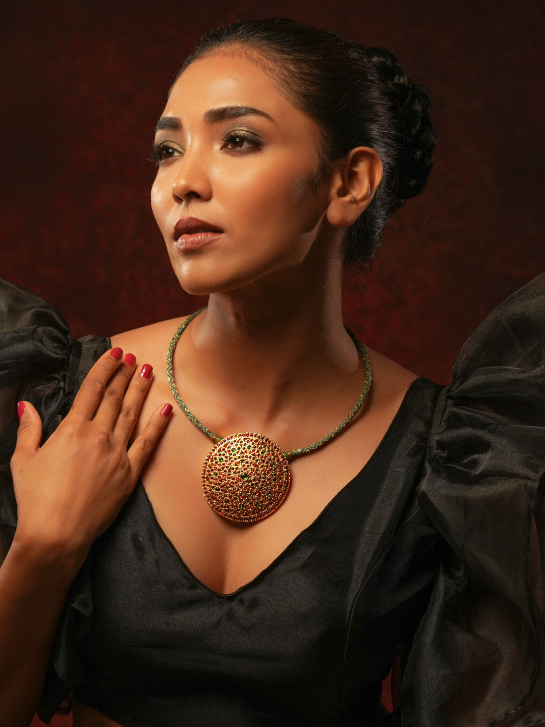 Zariya — Gold tone temple necklace - Green Zari Haslee