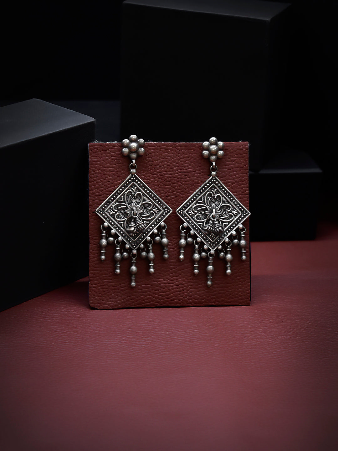 Silver Plated Rhombus Design With Hanging Silver Beads Dangler Earring