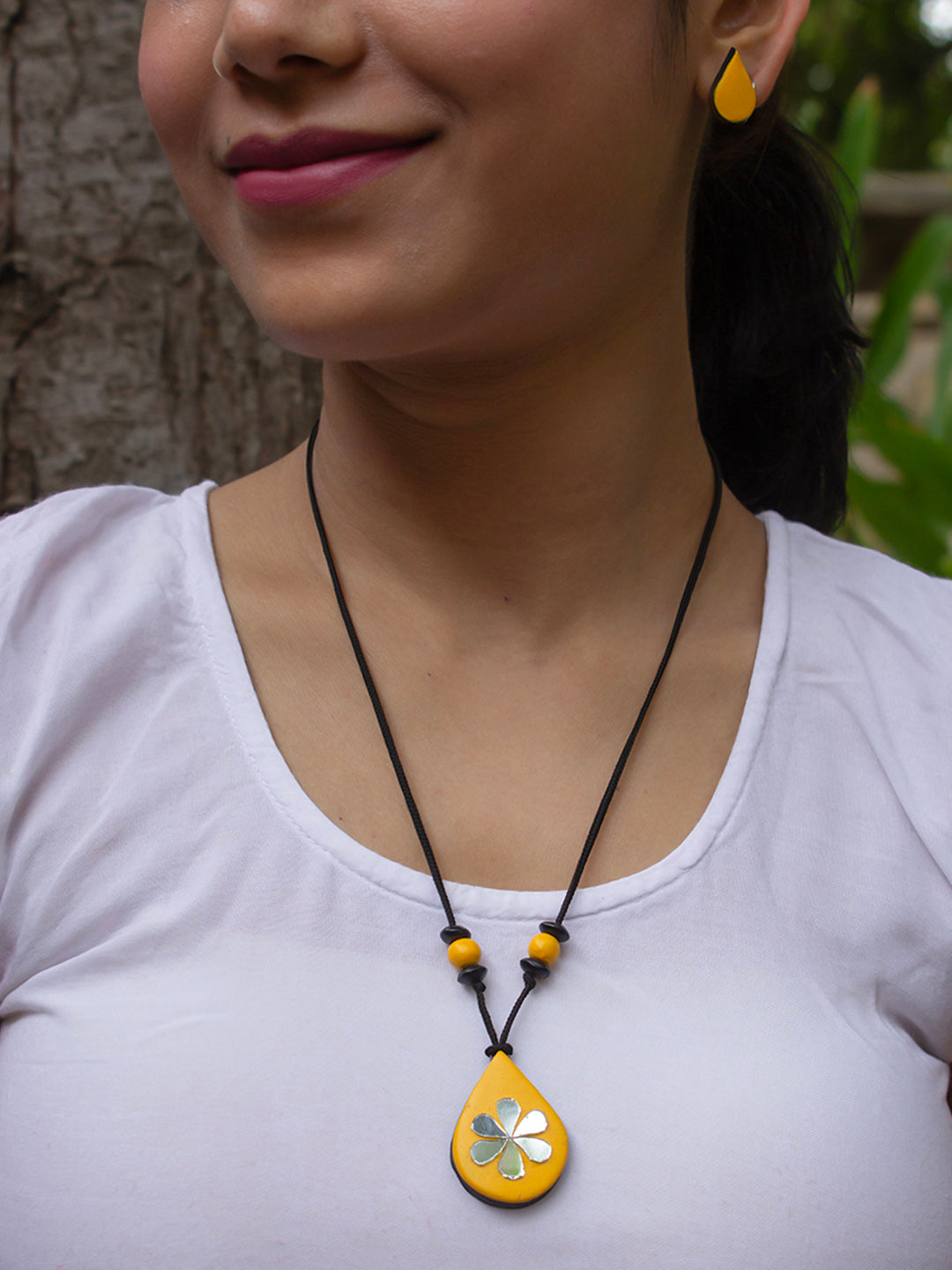 Yellow Pear Shape Mirror Design Work Minimalistic Handmade Terracotta Necklace Set