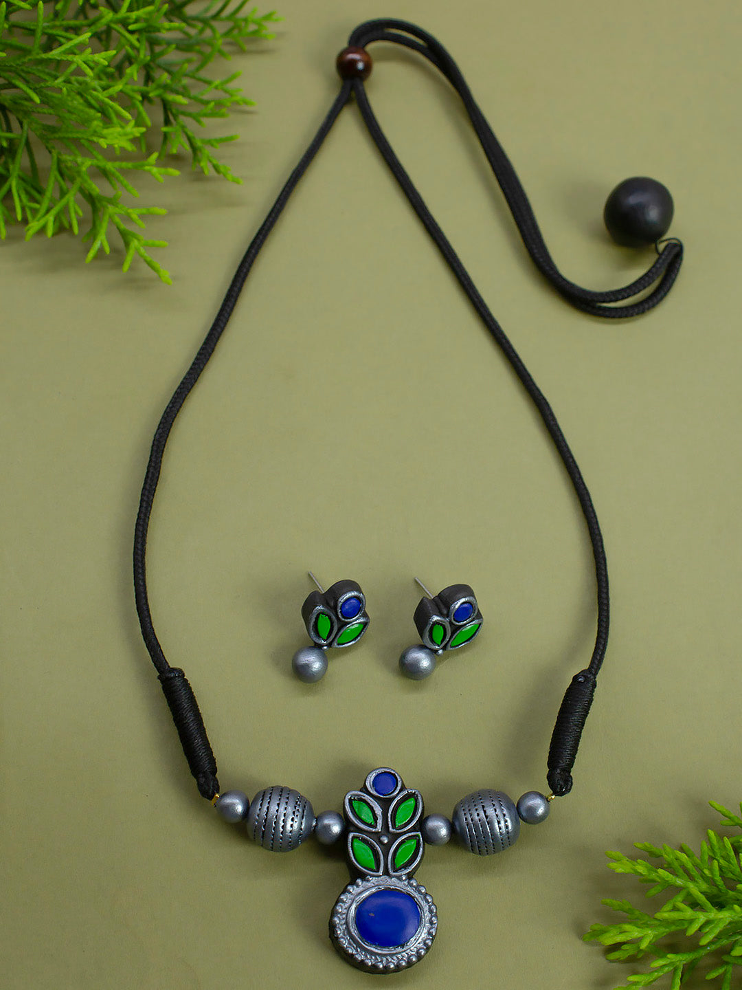 Leaf and Oval Design Antique Silver Green Blue Handmade Terracotta Necklace Set