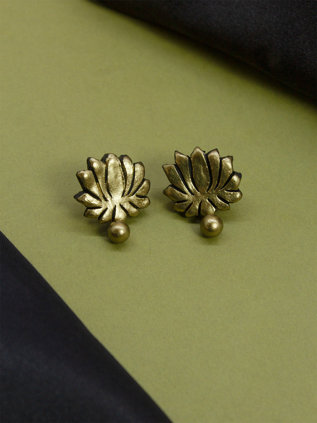 Lotus Design Hand Painted Terracotta Jewellery Set