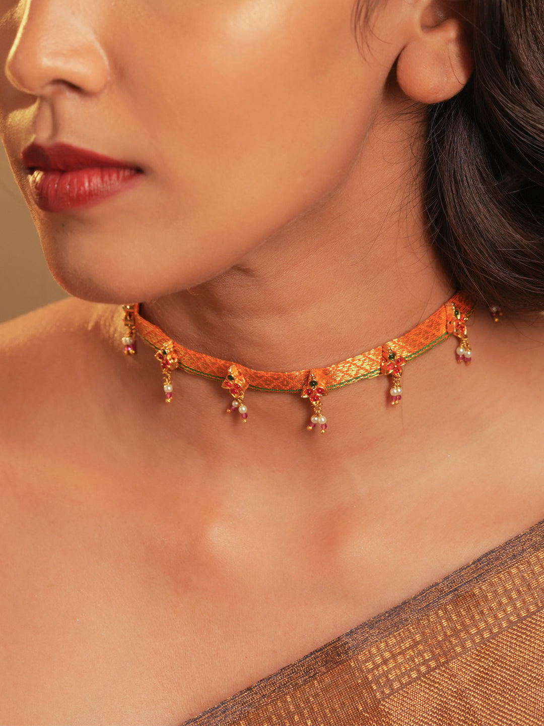 Gold Tone Temple Necklace Set- Broacde pearl choker-Orange