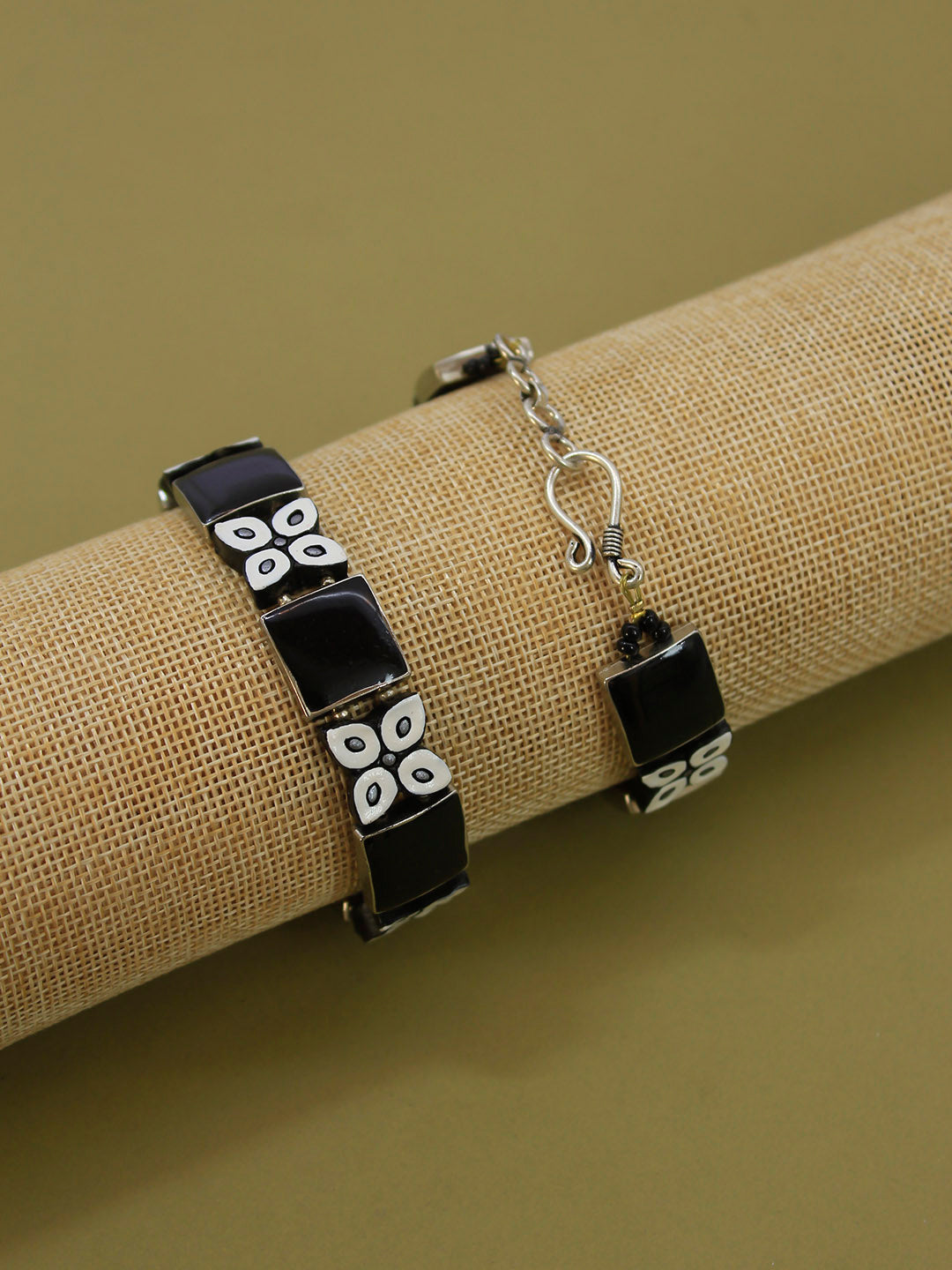 Handmade Terracotta Floral Cubic Design Black White Grey Silver Colour Kundan Stone Bracelet