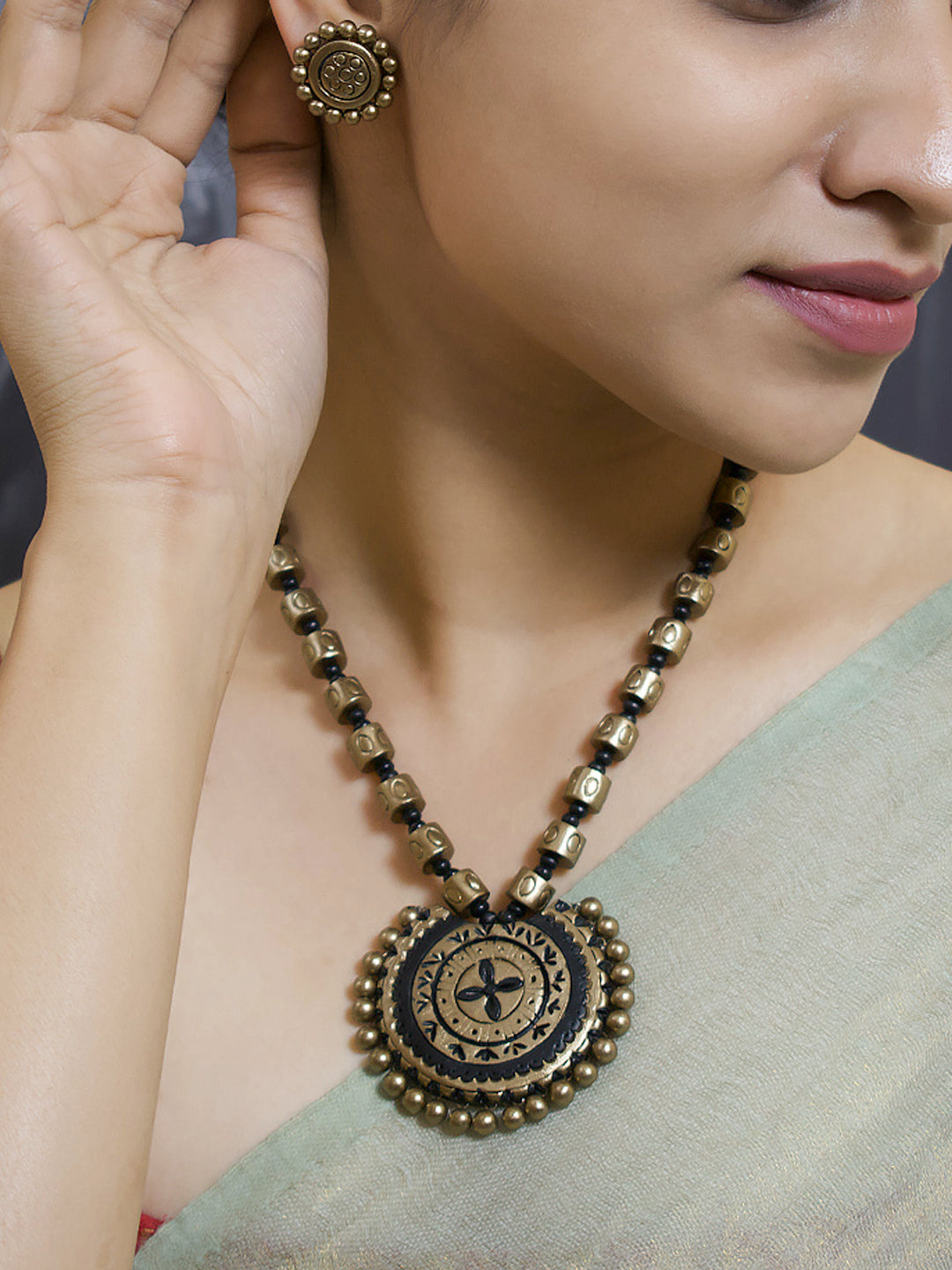 Kalaratna — Black and Golden Colour Circular Shape Pendant Terracotta Necklace Set