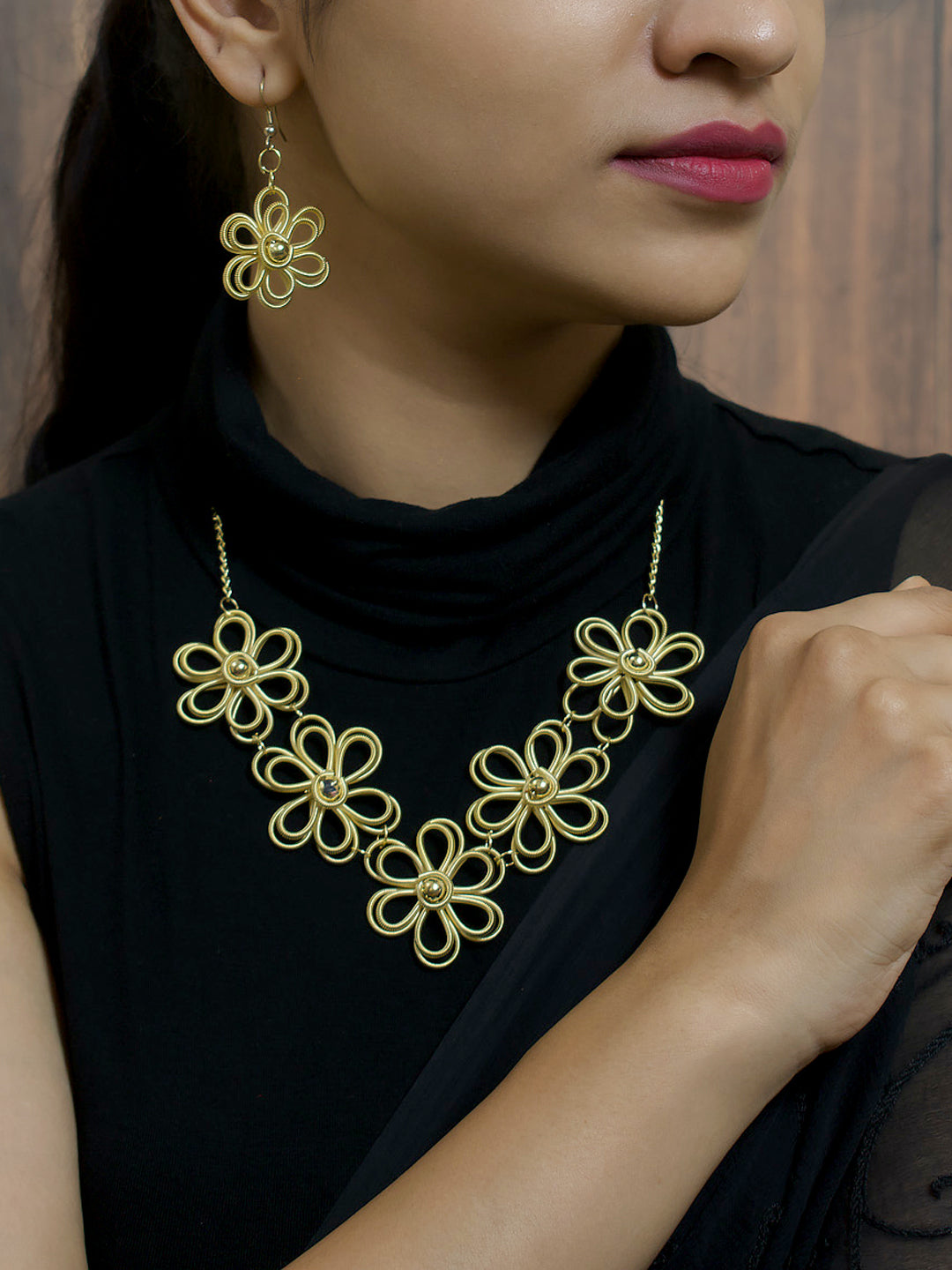 Flower Design Alloy Necklace Set