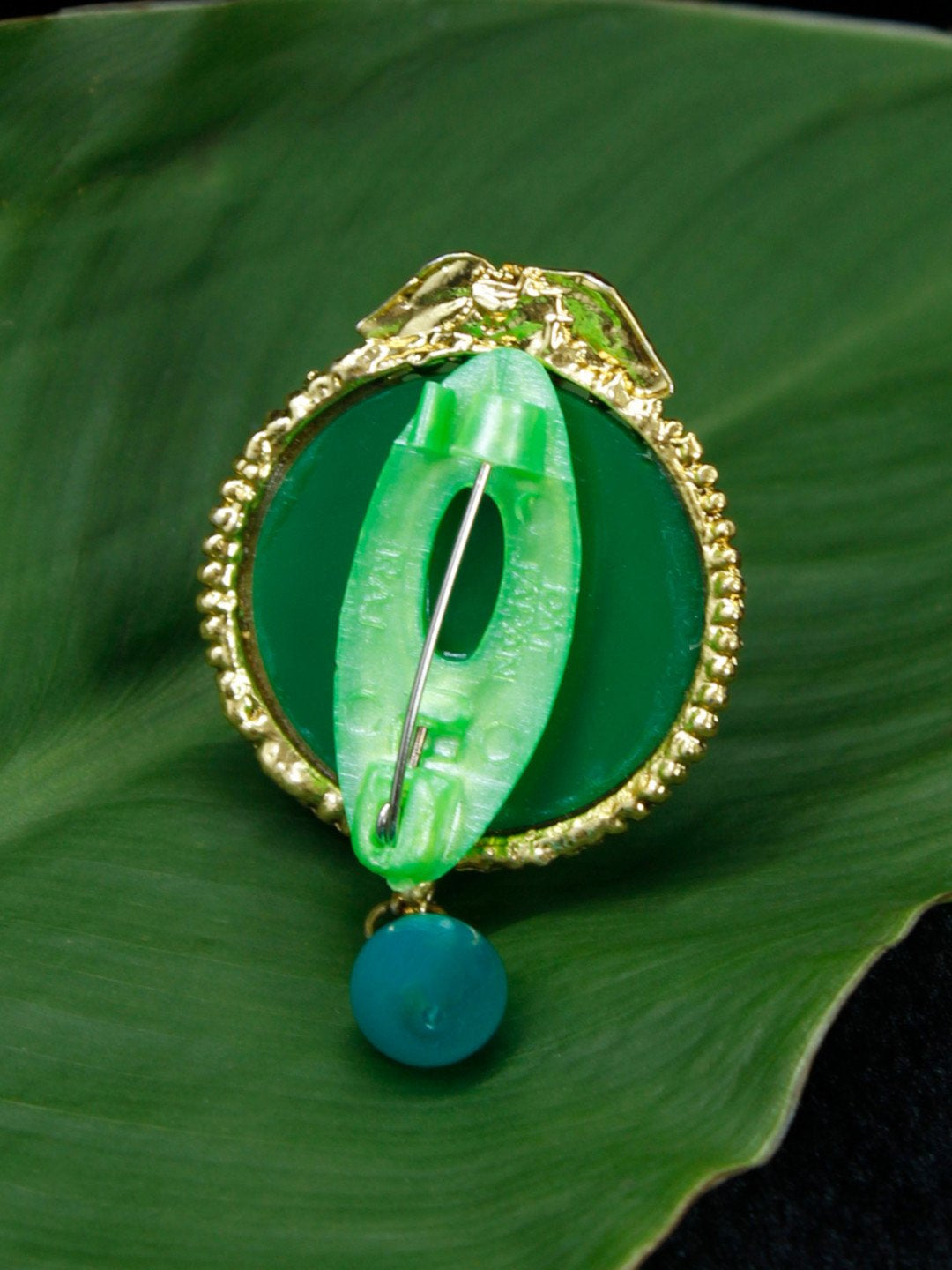 Gold Plated Round Shape White Stone with Green Pearl Dropping Saree Pin