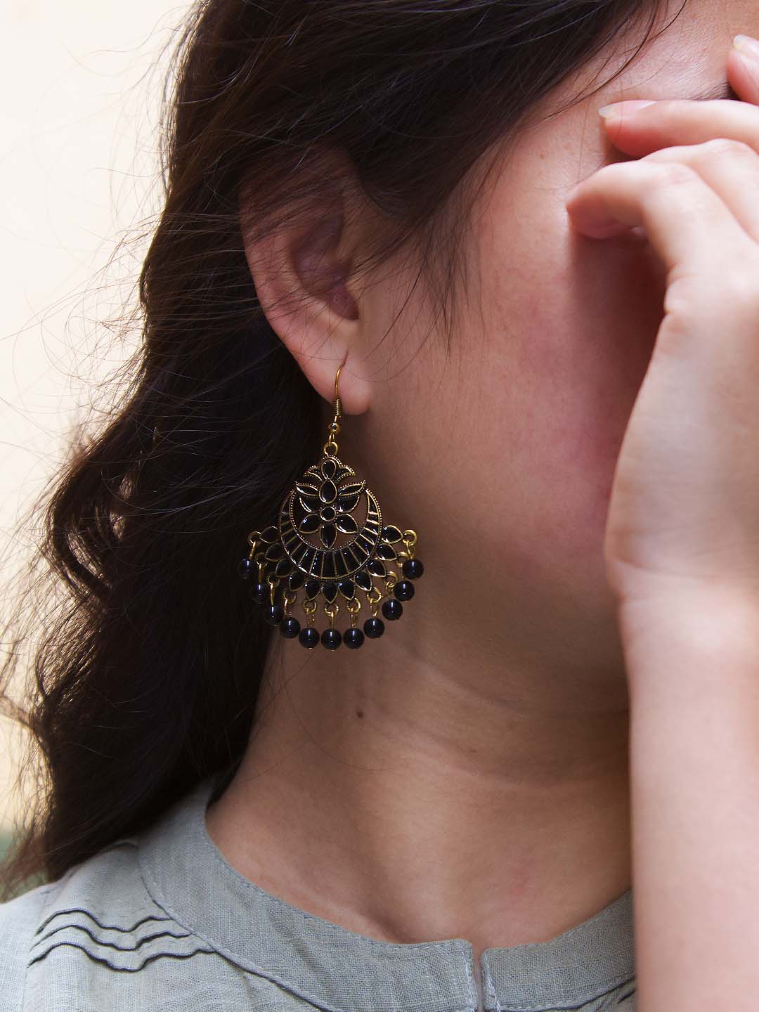 Floral Design Black Dangler Afghani Earring