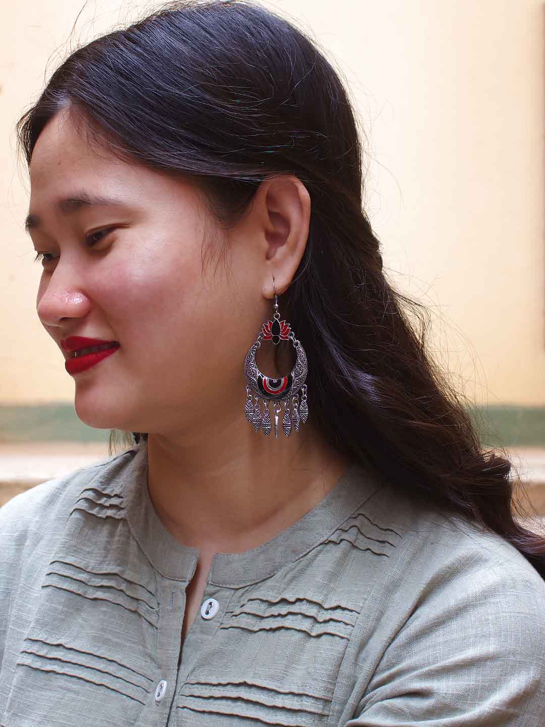 Red And Black Color Lotus Design With Leaf Droppings Dangler Earring