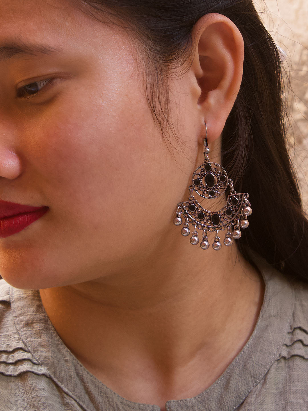 Floral Design Black Dangler Afghani Earring