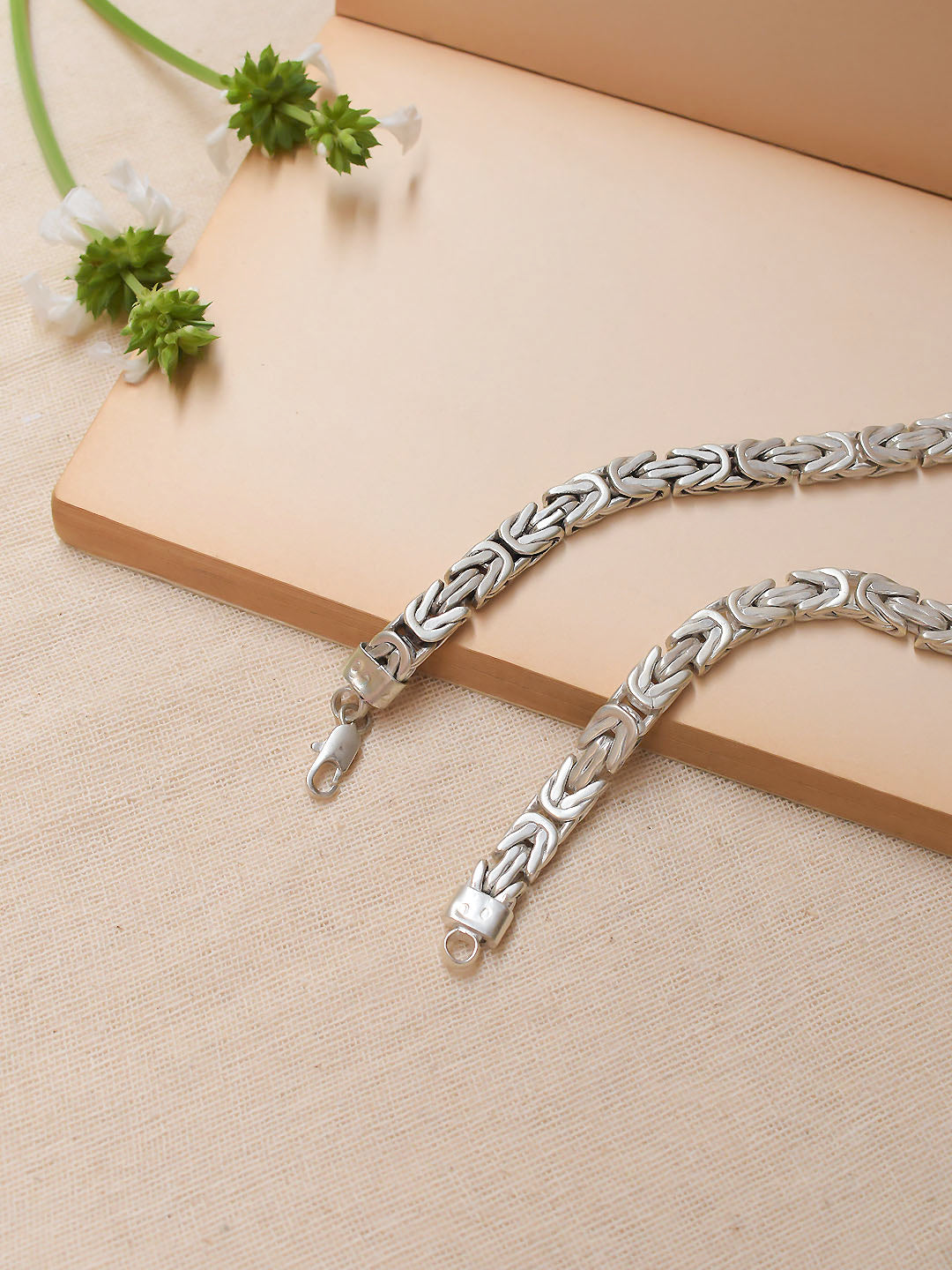 Silver Plated Curb Design Necklace For Men And Women