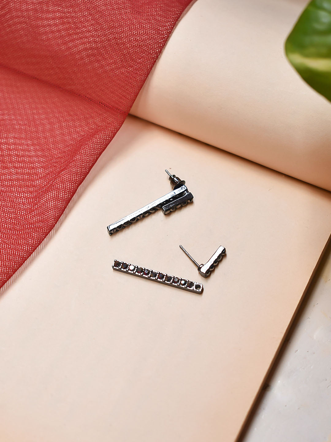 Antique Silver Plated Geometric Design Stud Earring