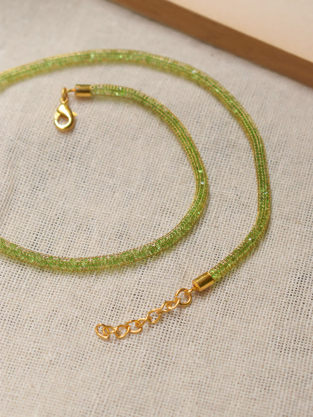 Geometric Design Green Color Medium Necklace