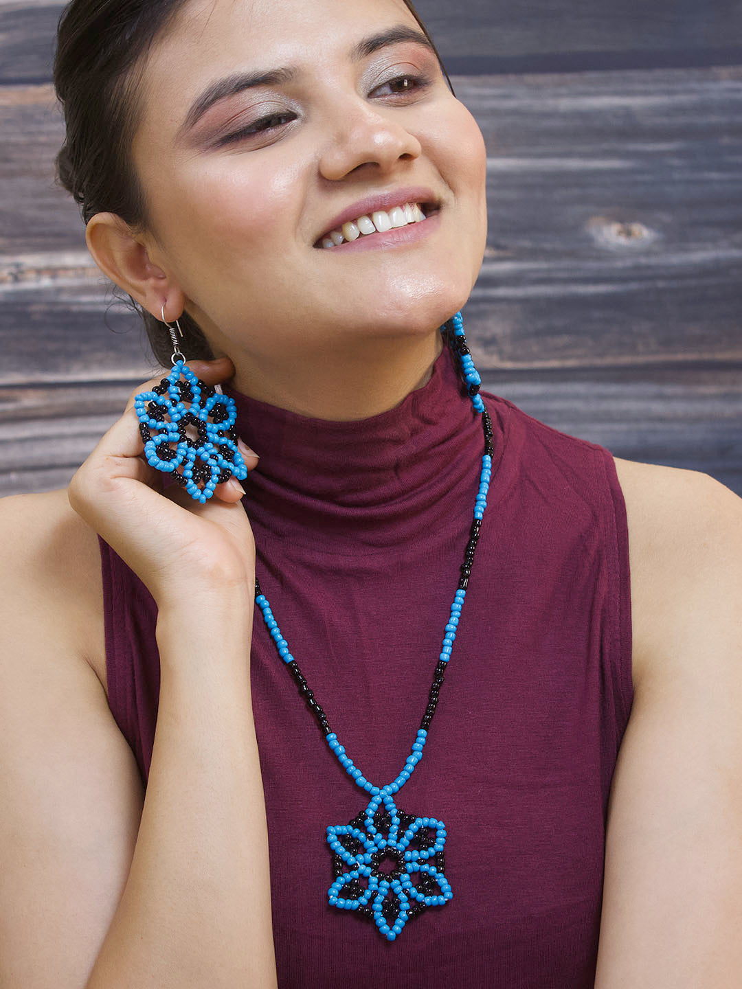 Blue And Black Color Seed Beads Floral Design Pendant Long Necklace Set