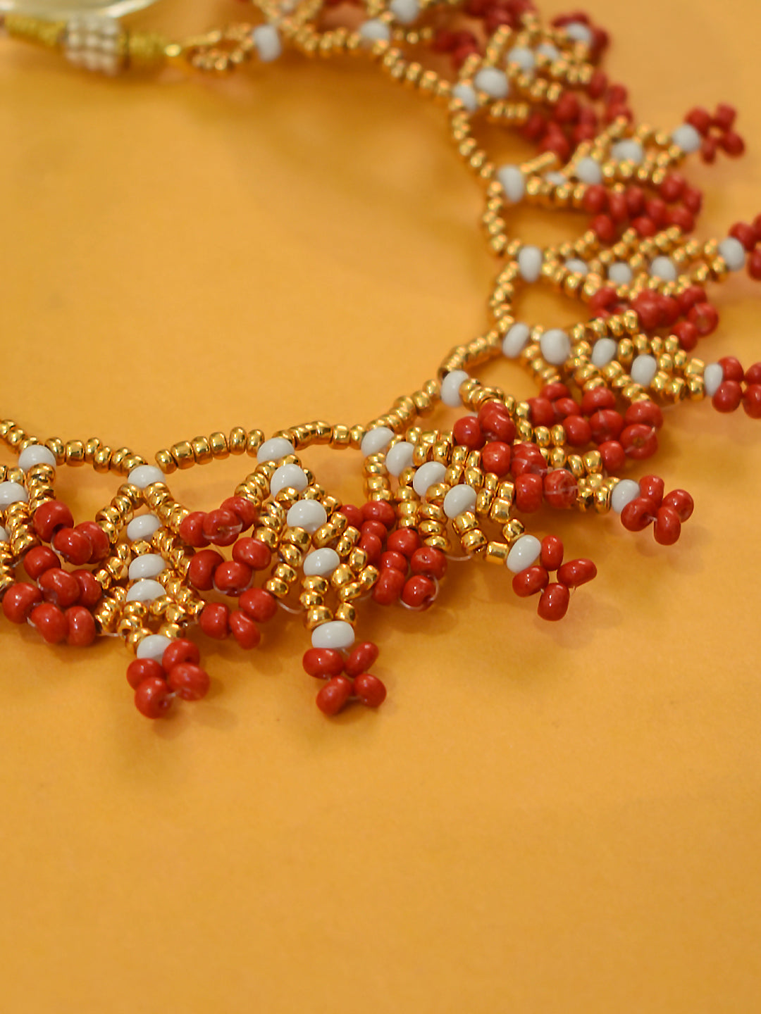 Flower Design Glass Bead Necklace