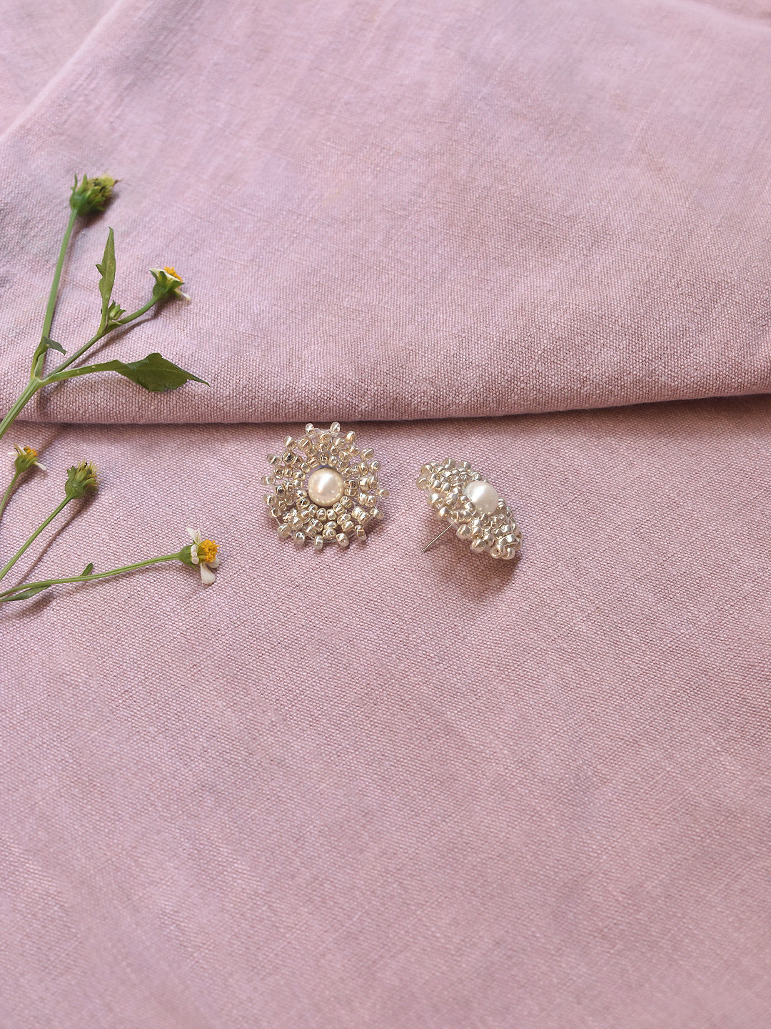 Geometrical Design Pearl Earring