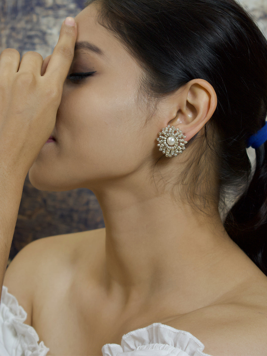 Geometrical Design Pearl Earring