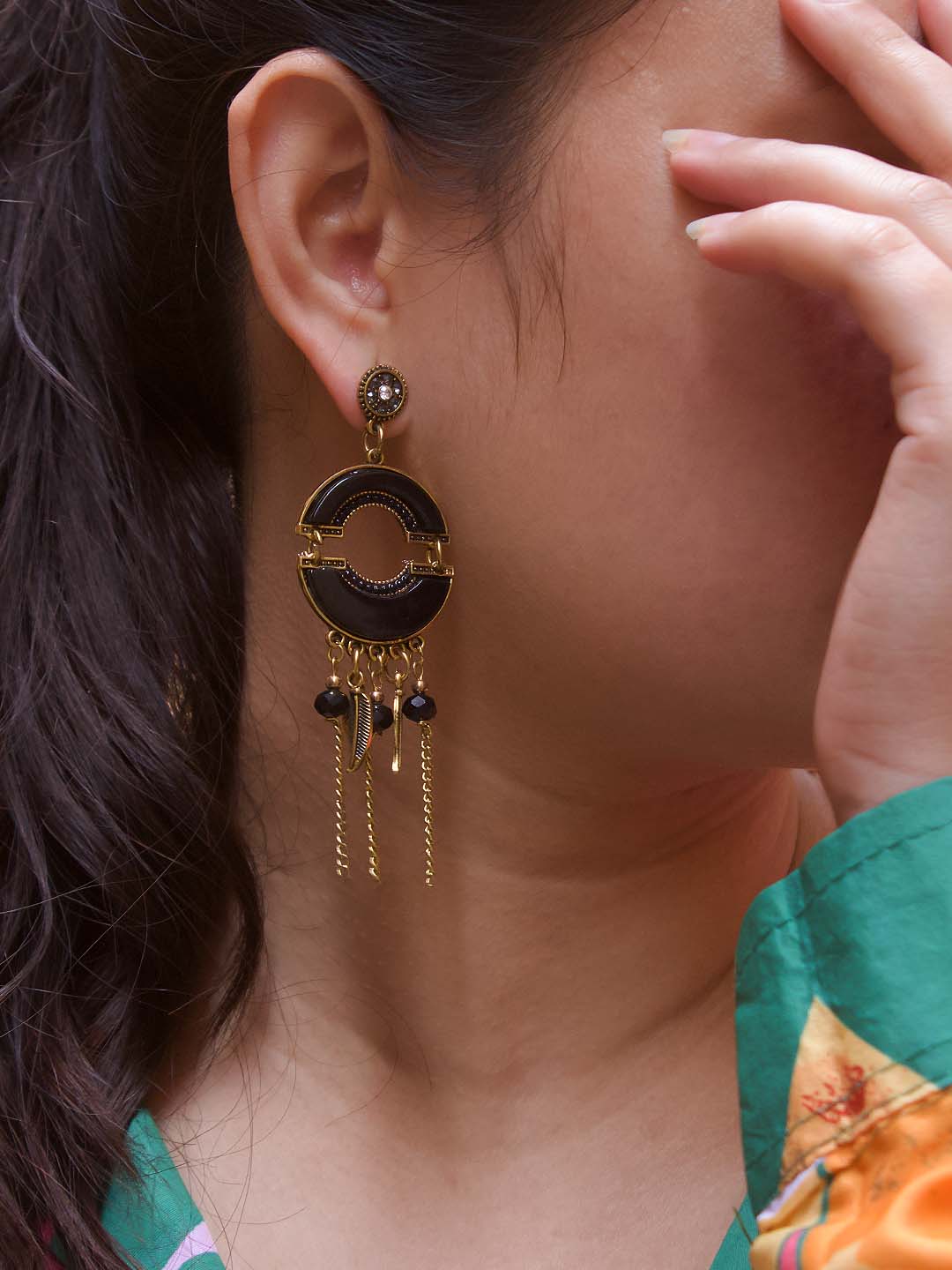 Black Geometric Design Earring