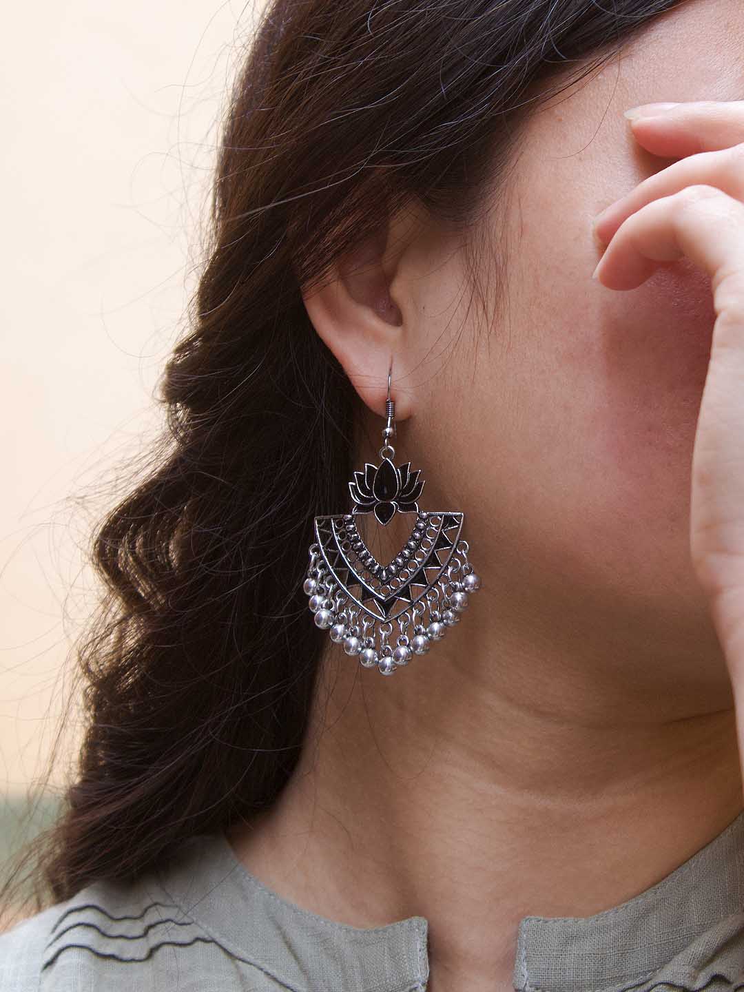 Silver Plated Black Color Lotus Design Afghani Earring
