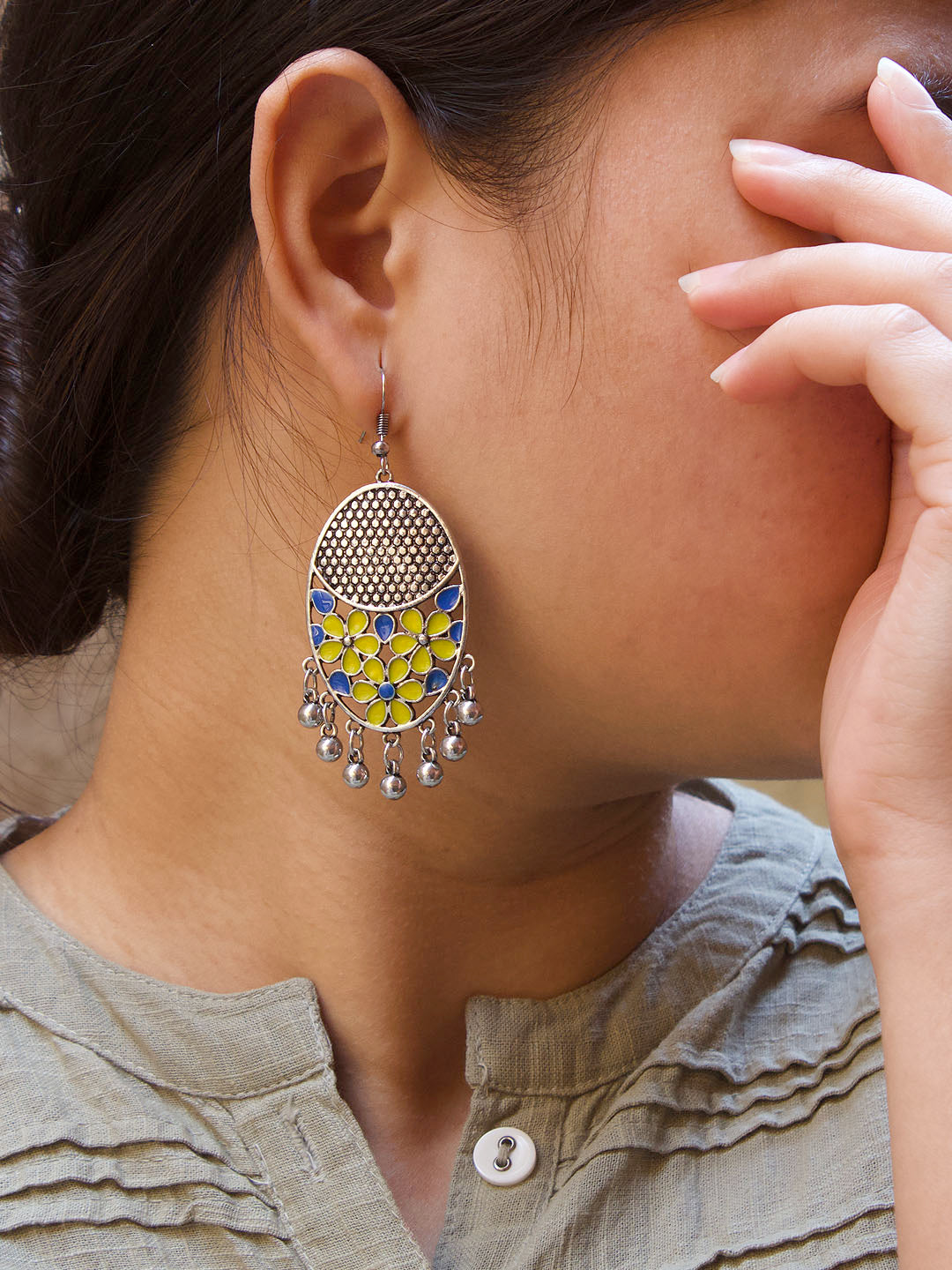 Silver Plated Leaf Design Yellow And Blue Color Earring
