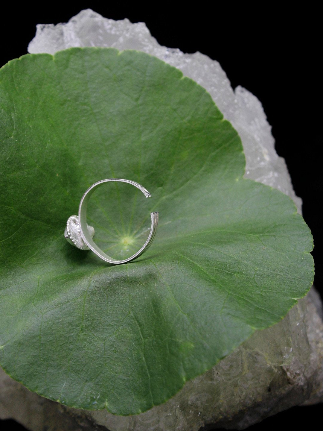 Oxidised Silver Plated Eye Design Adjustable Sky Blue Color Toe ring