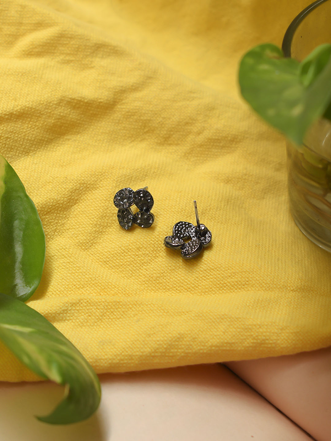 Silver Plated Designer Crystal Stones Floral Design Stud Earring