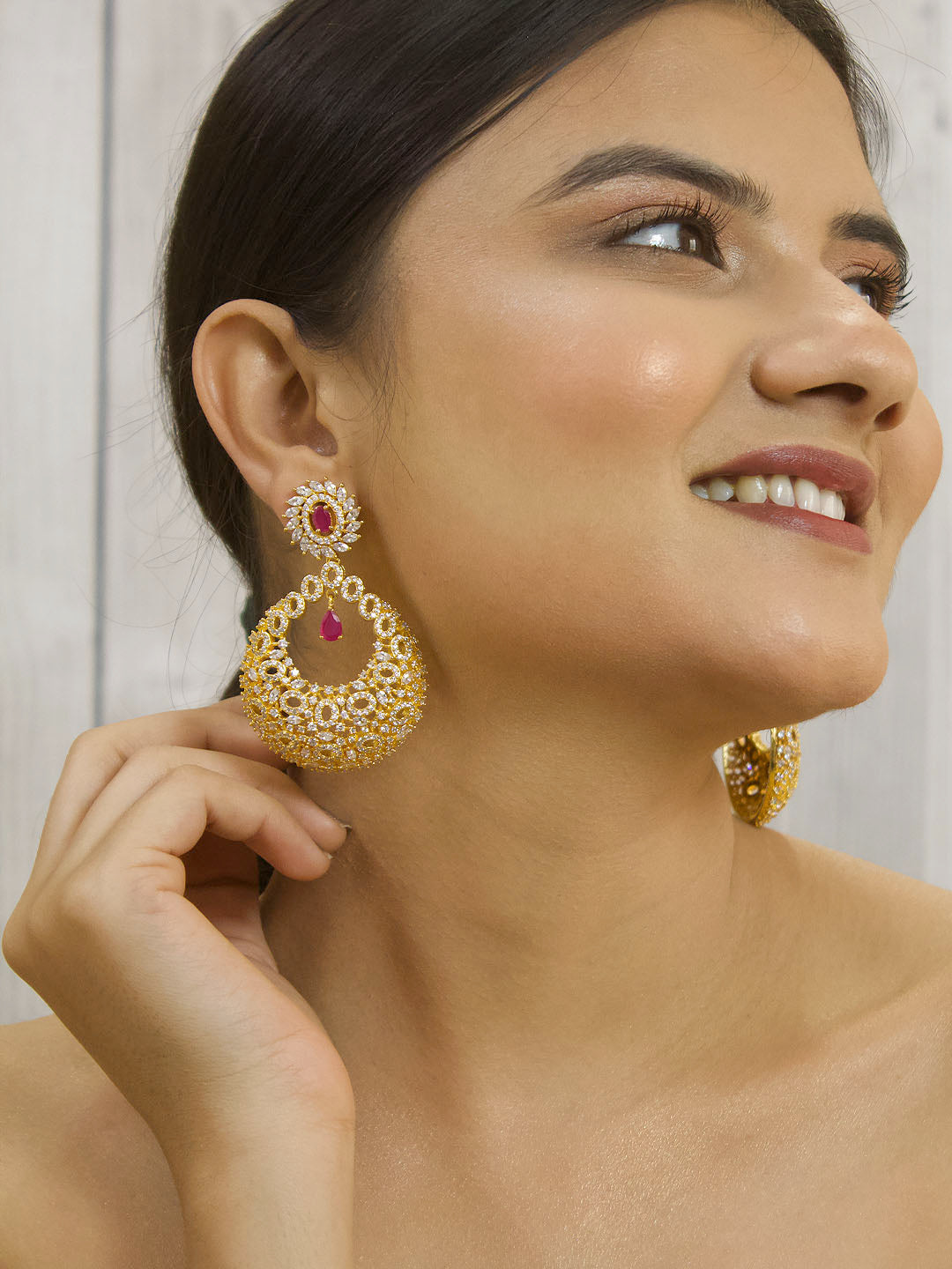 Avismaya Gold Plated Floral Design American Diamond Stone Dangler Earring