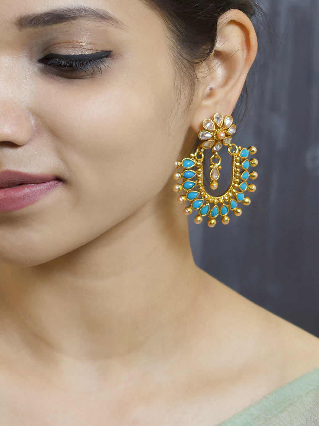 Flower Design Copper Mantika And Earring