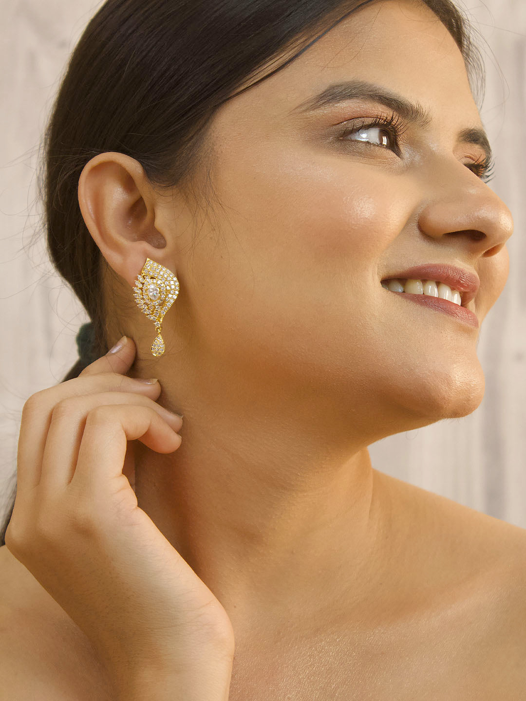 Avismaya Gold Plated Floral Design American Diamond Stone Drop Earring