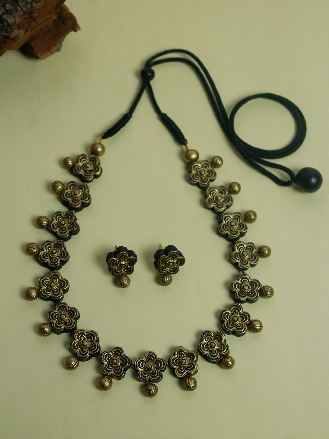 Antique Gold Floral 3D design minimalistic handmade terracotta necklace set