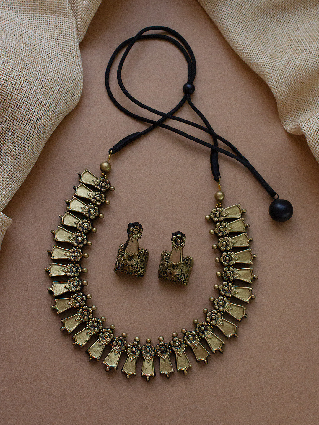 Antique Gold Floral Fringe Pattern Handmade Terracotta Necklace Set