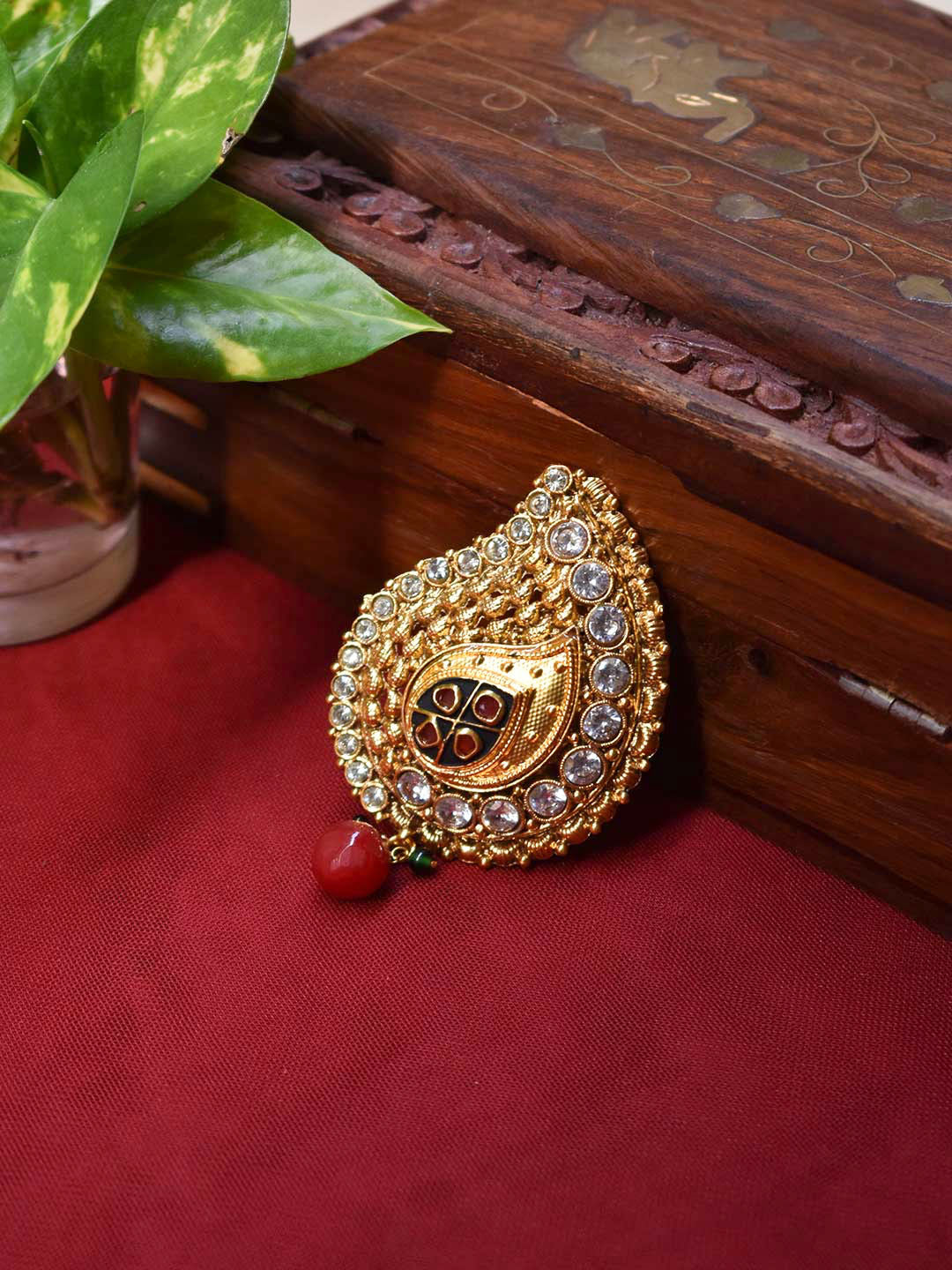 High Quality Antique Gold Plated Mango Design With Hanging Agate Bead Black Color Enamel Painted Saree Pin