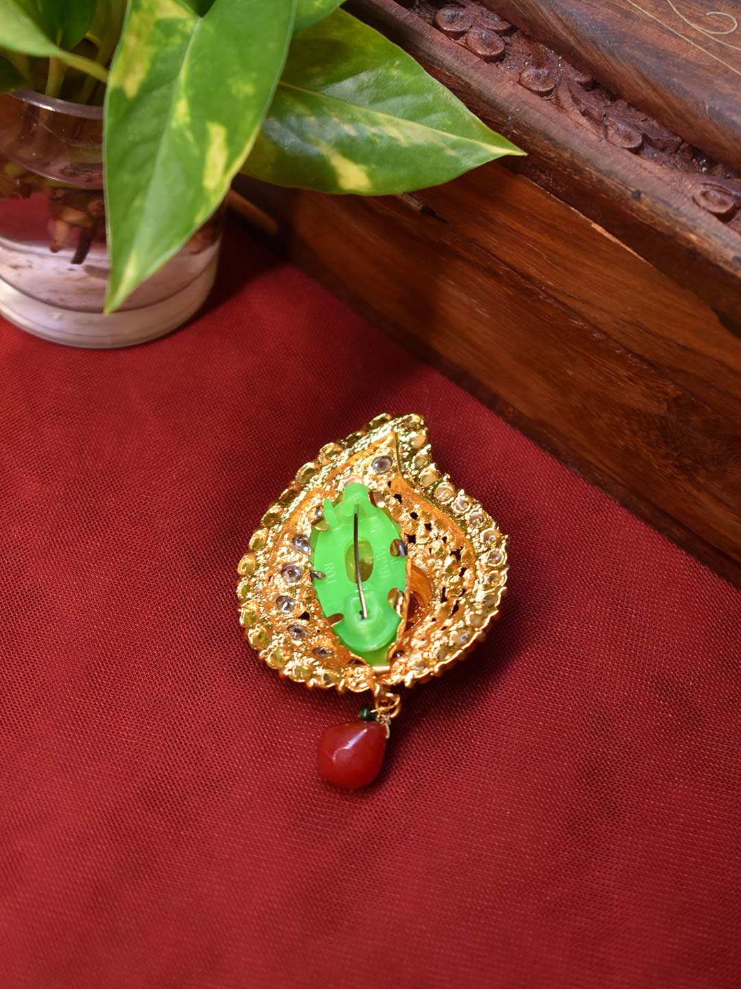 High Quality Antique Gold Plated Mango Design With Hanging Agate Bead Black Color Enamel Painted Saree Pin