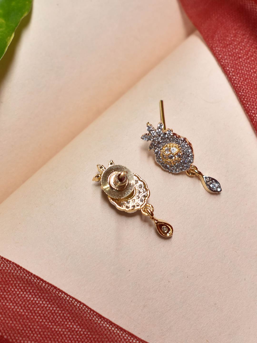 Avismaya Gold Plated American Diamond Stones Pineapple Design Pendant Set