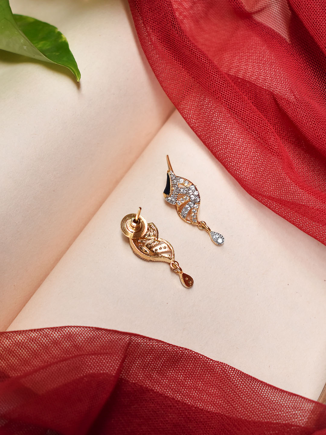 Avismaya Gold Plated CZ Stones Blue Color Enamel Painted Geometrical Design Pendant Set