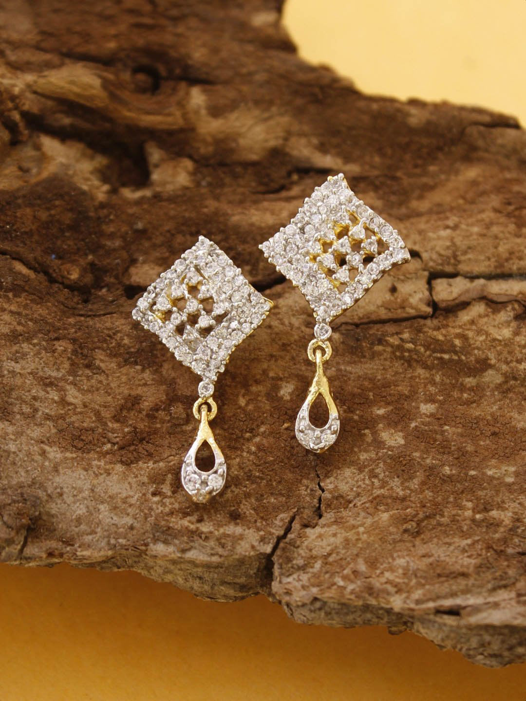 Avismaya Gold Plated With American Diamond Stone Pendant Set