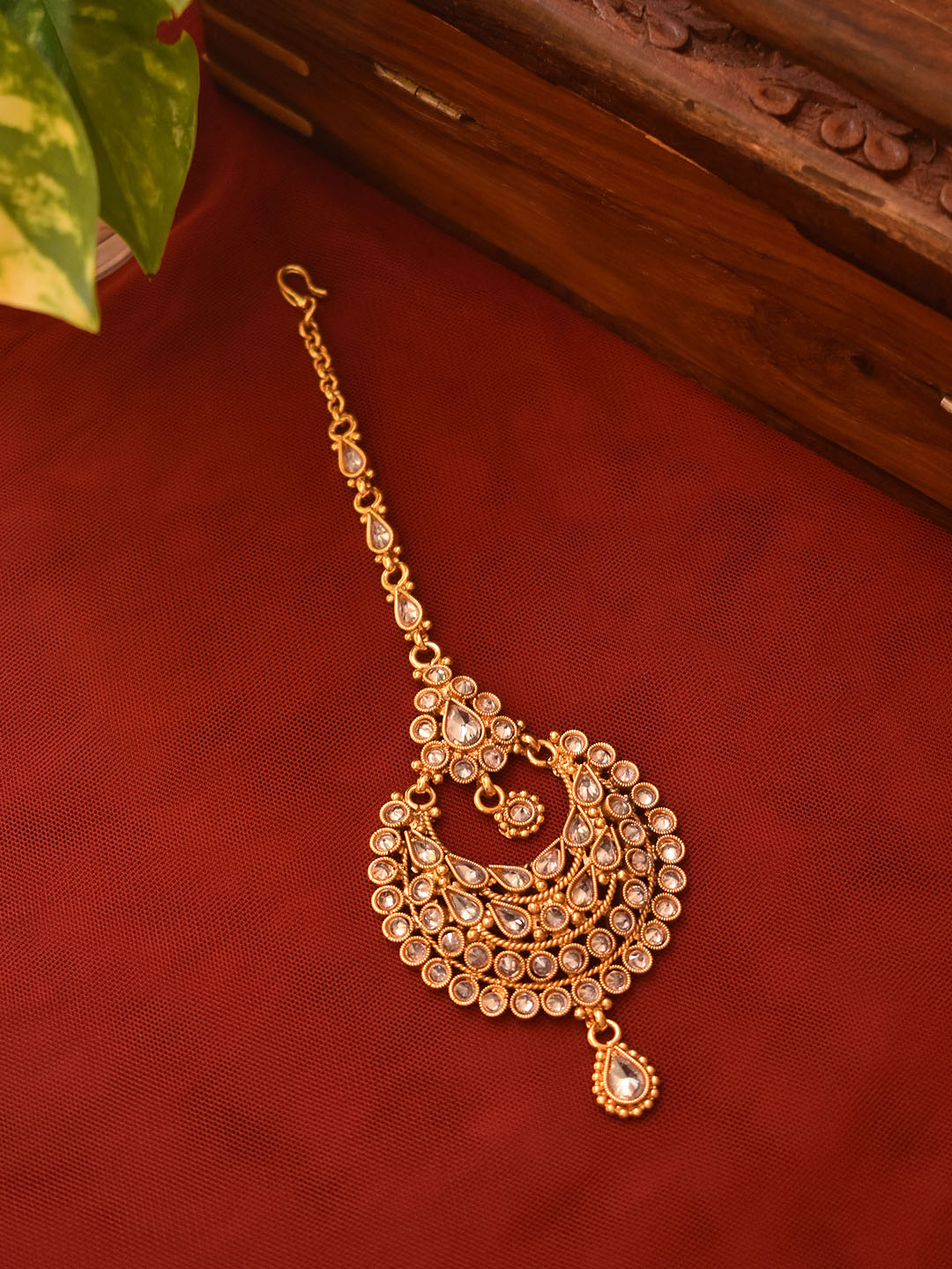 Circular Design Brass Maang Tikka