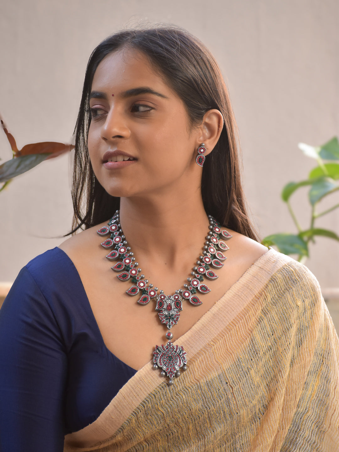 Terracotta Silver-Toned Necklace with Red and Green Paisley Motifs with earrings