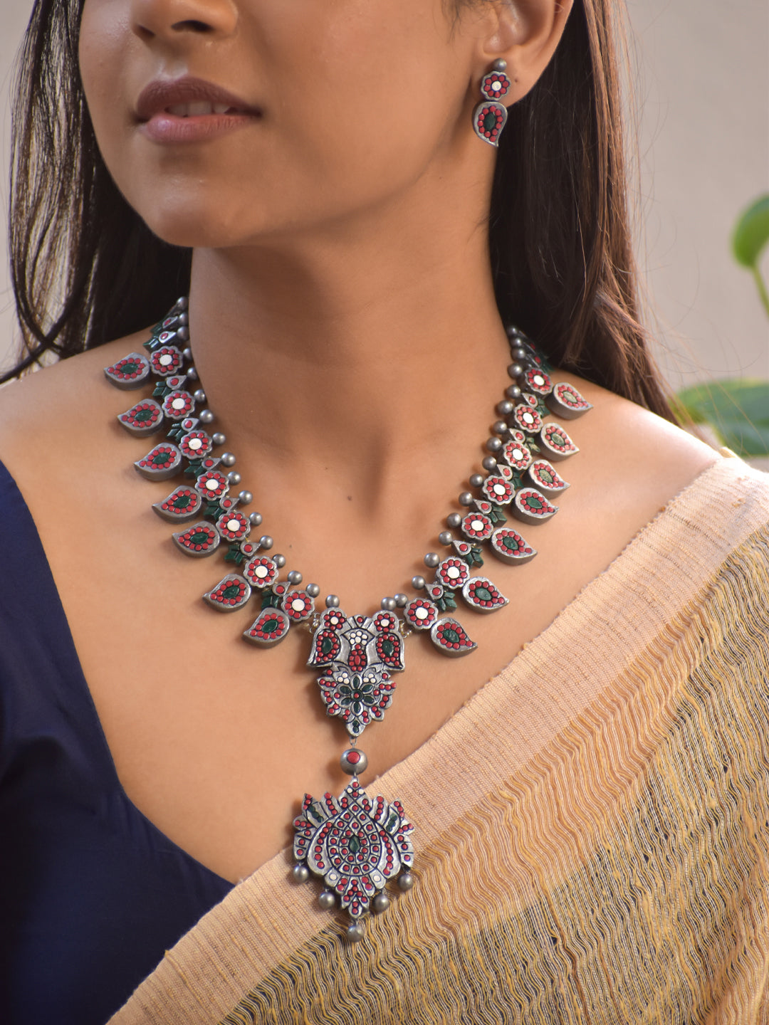 Terracotta Silver-Toned Necklace with Red and Green Paisley Motifs with earrings