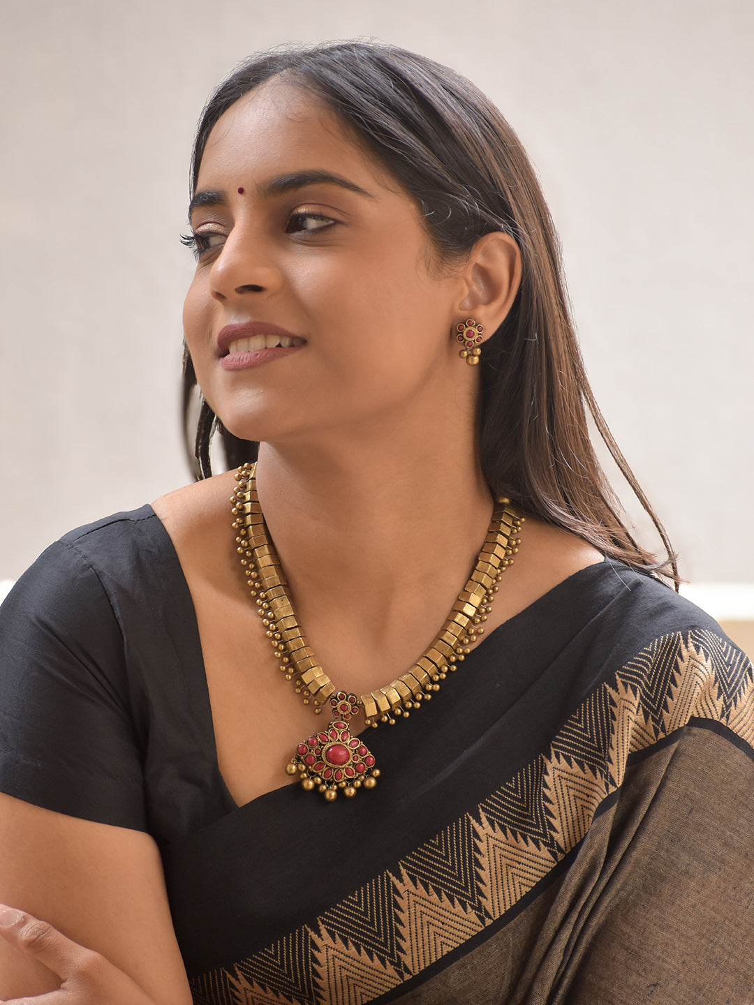 Handmade Terracotta Red-Polki Pendant Necklace Set with Antique Gold Block Beads