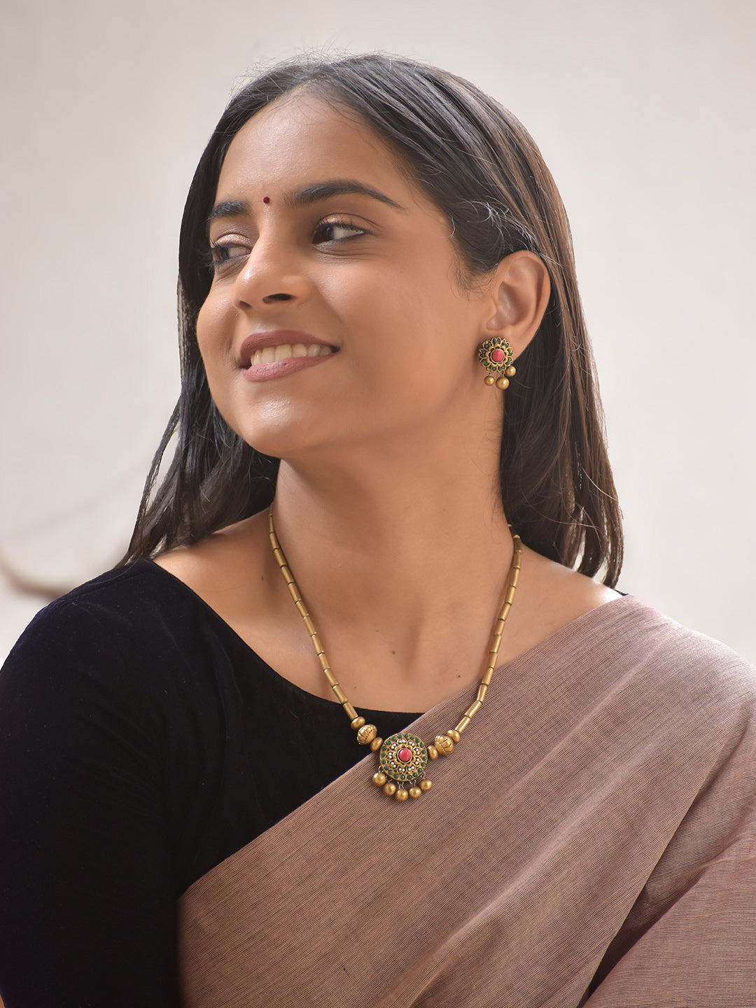 Aaradhya – Handmade Terracotta Lotus-Mandala Necklace Set with Antique Gold Bead Detailing