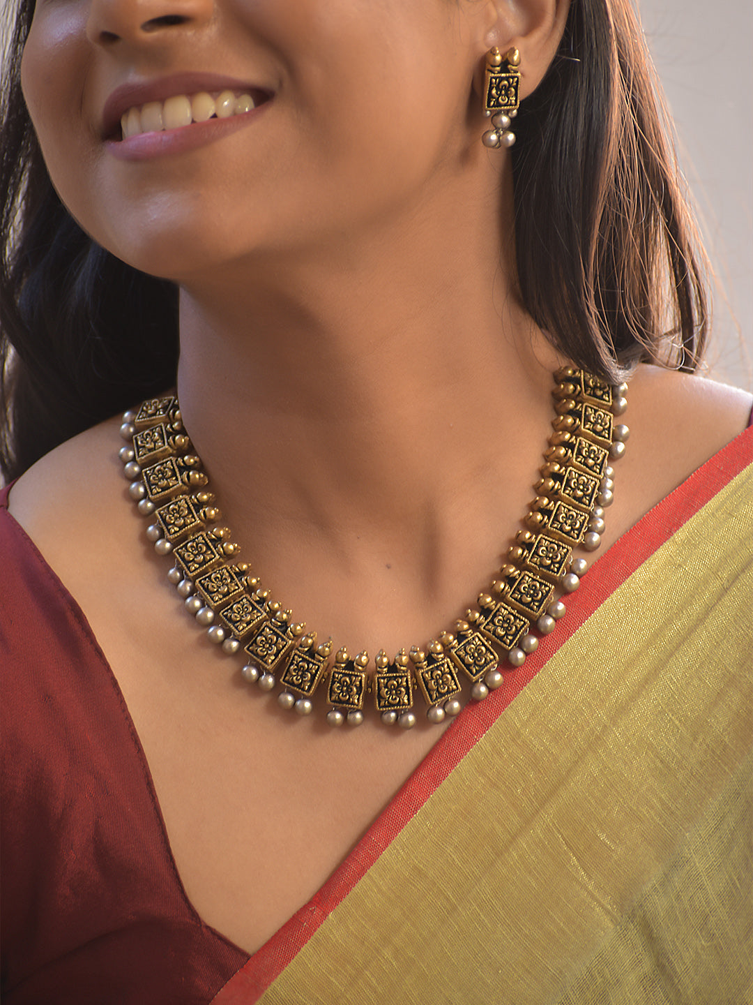 Regal Block Terracotta Pearl Necklace Set With Studs